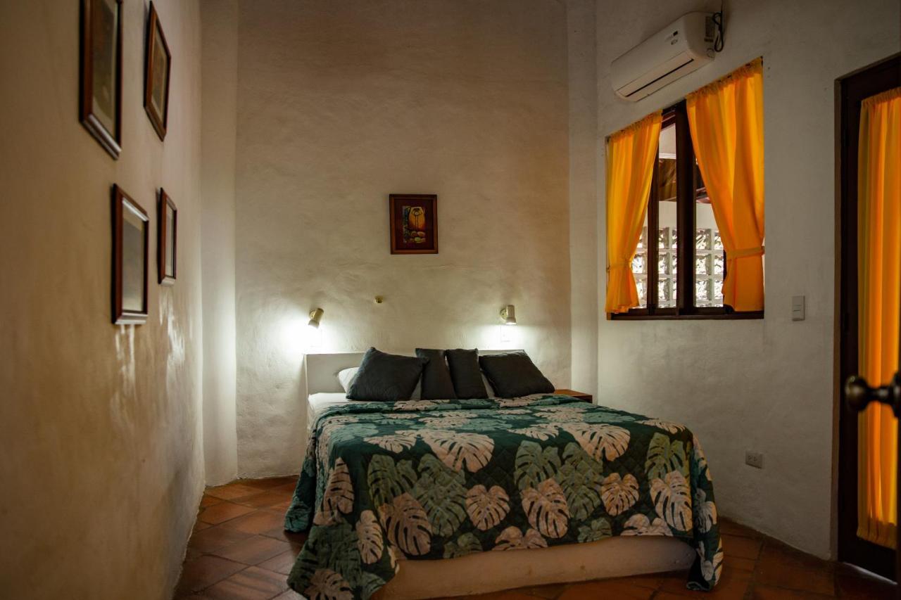 Condiminium Villas Mymosa Manuel Antonio Eksteriør billede