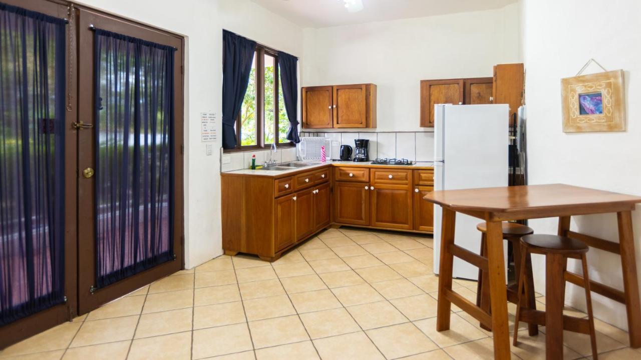Condiminium Villas Mymosa Manuel Antonio Eksteriør billede